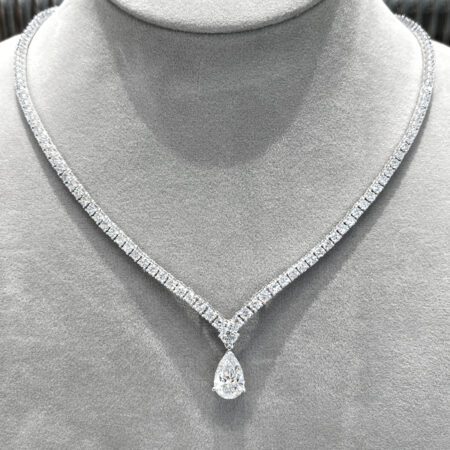 สร้อยคอเพชรเทนนิส V-shape พร้อมจี้เพชรหยดน้ำ