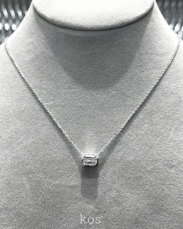 สร้อยเพชรแท้เม็ดเดี่ยว Emerald Cut Solitaire ตัวเรือนทองขาว