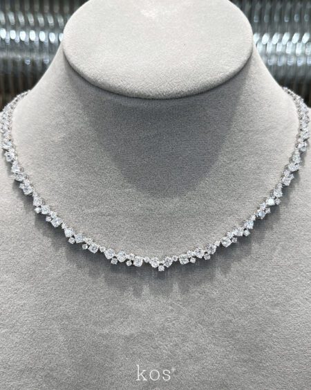 สร้อยคอเพชรจัดเรียงแบบ Cluster กลุ่มดาว ดีไซน์อ่อนช้อย