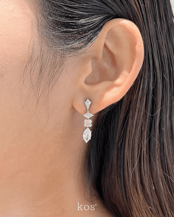 ต่างหูเพชรระย้าดีไซน์หรูหรา