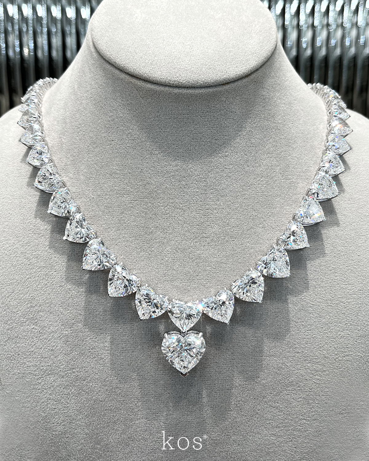 สร้อยคอเพชรหัวใจ ดีไซน์หรูหราด้วยเพชรแท้ทรง Heart-Shape ทั้งเส้น