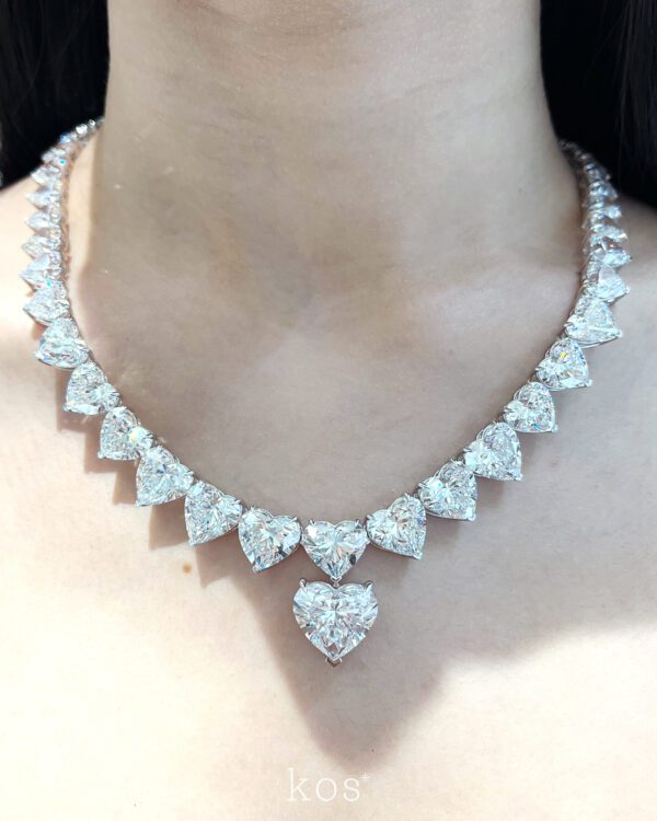 สร้อยคอเพชรหัวใจ ดีไซน์หรูหราด้วยเพชรแท้ทรง Heart-Shape ทั้งเส้น
