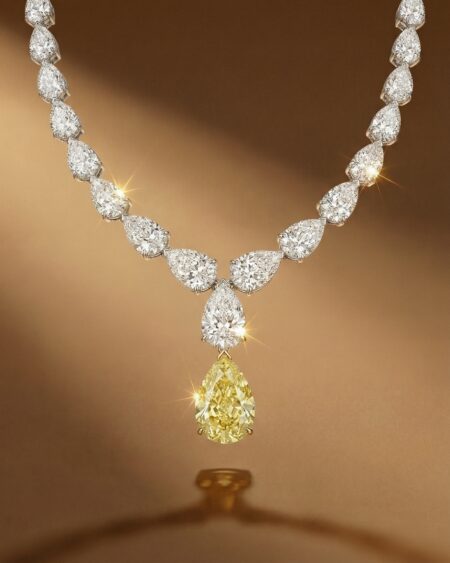 สร้อยคอเพชรทรงหยดน้ำประดับเพชรสีเหลือง Fancy Yellow Diamond ดีไซน์หรู