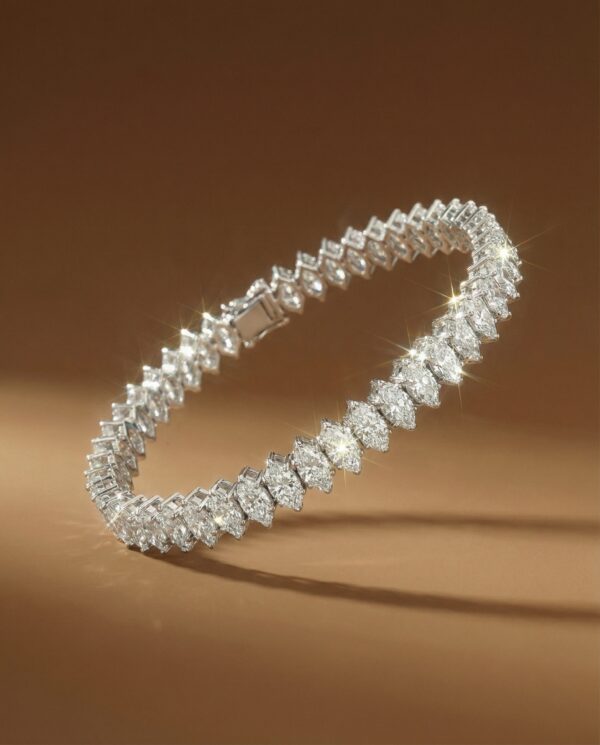 สร้อยข้อมือเพชร Marquise Diamond Bracelet ดีไซน์สวยหรู
