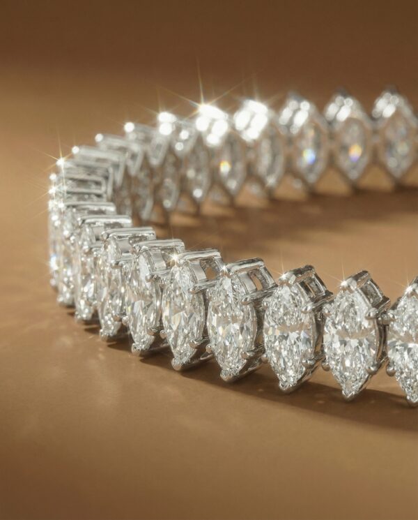 สร้อยข้อมือเพชร Marquise Diamond Bracelet ดีไซน์สวยหรู