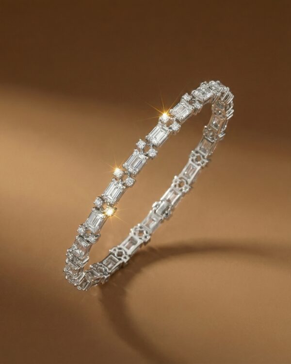 สร้อยข้อมือเพชรแท้ทรงเหลี่ยมสลับเพชรกลม ตัวเรือนทองคำขาว
