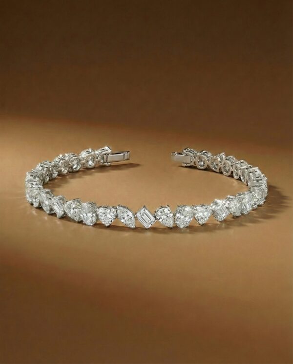 สร้อยข้อมือเพชรแท้-Mixed-Cut-Diamond-Bracelet