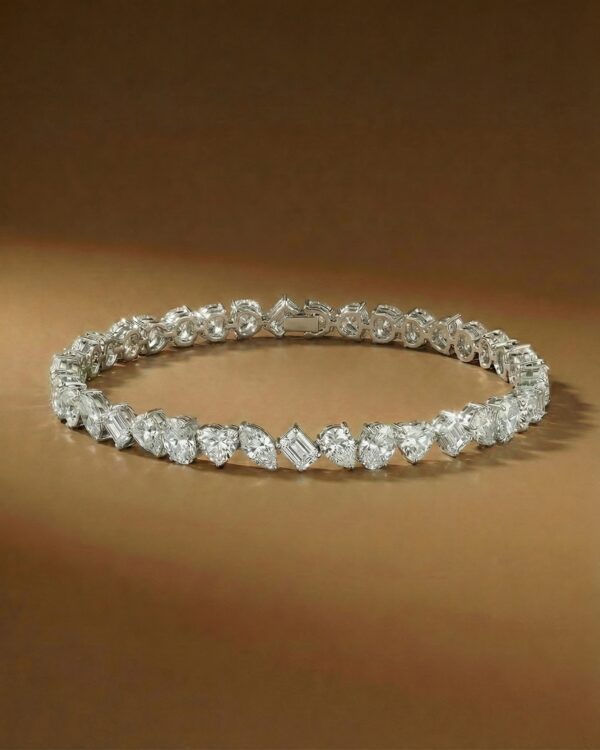 สร้อยข้อมือเพชรแท้-Mixed-Cut-Diamond-Bracelet