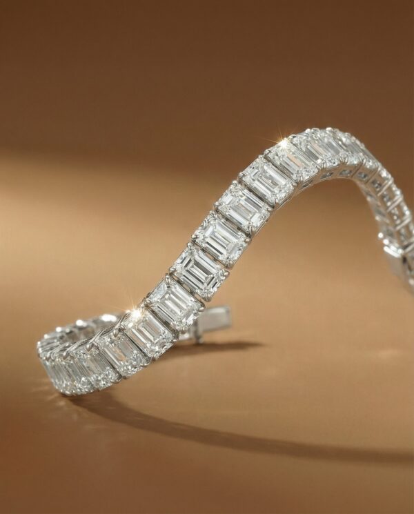 สร้อยข้อมือเพชร-Emerald-cut-Tennis-Bracelet-ทองคำขาว