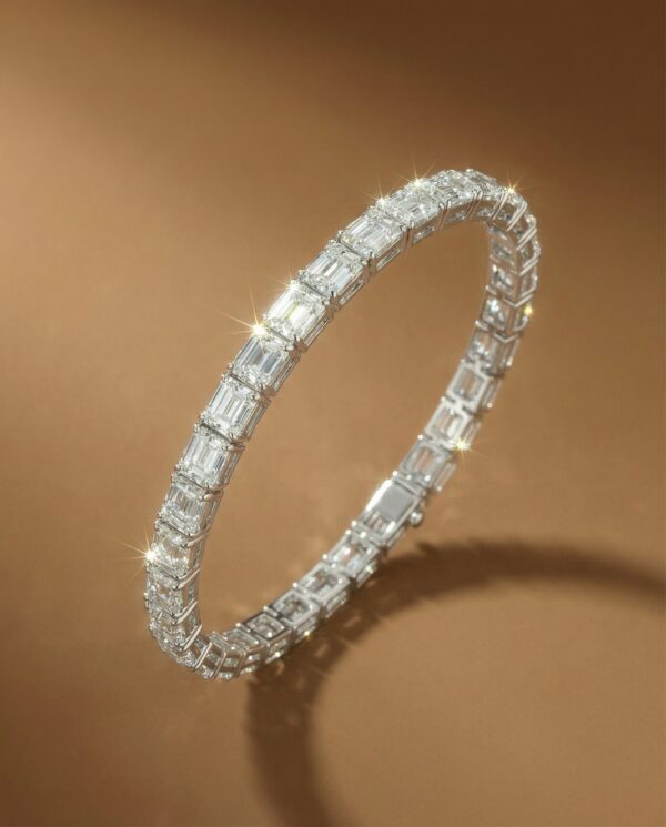 สร้อยข้อมือเพชร-Emerald-cut-Tennis-Bracelet-ทองคำขาว