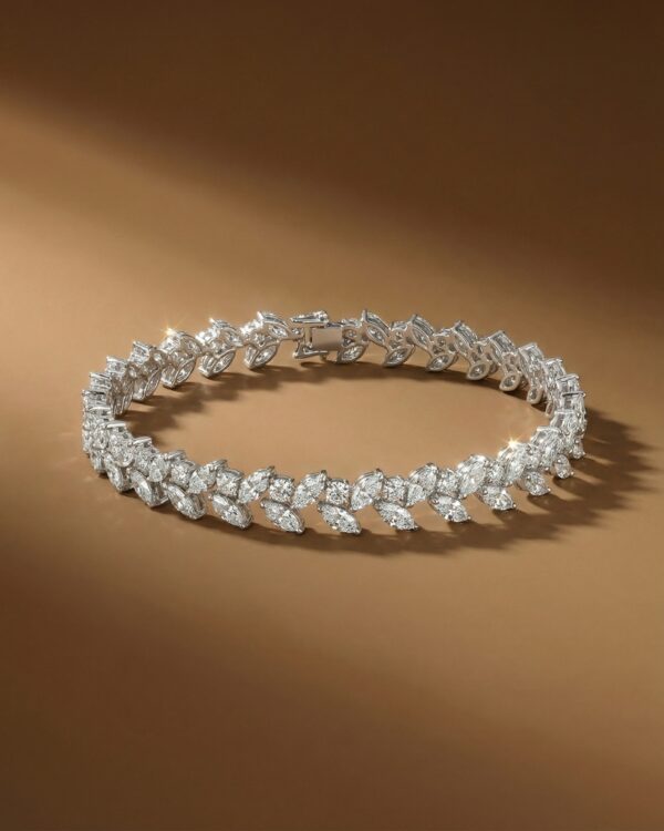 สร้อยข้อมือเพชรแฟนซี เพชรมาคีและเพชรกลม