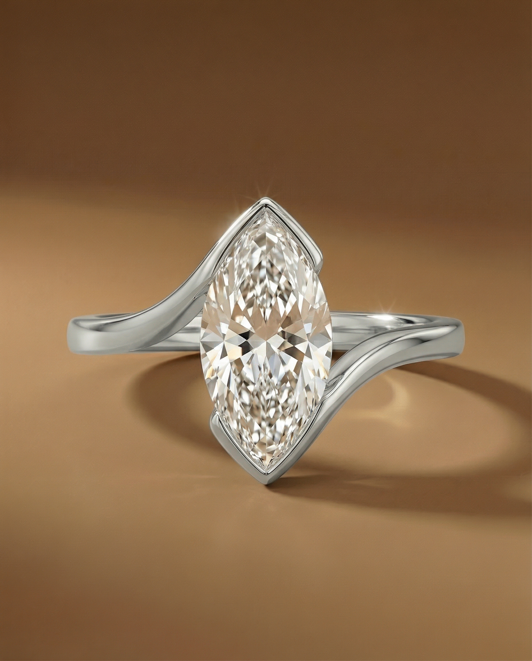 แหวนเพชร-Marquise-ดีไซน์ทันสมัย-ทองคำขาว