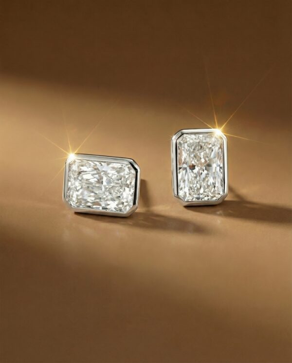 ต่างหูเพชรเม็ดเดี่ยว เพชร Radiant ตัวเรือนฝังหุ้ม