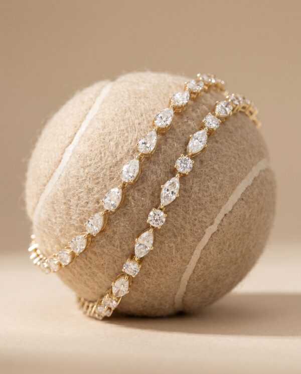 สร้อยข้อมือเพชรแท้สลับทรง Round และ Marquise Cut Tennis Bracelet ตัวเรือนทองขาว